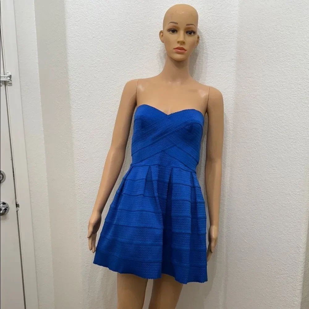 Sans Souci Vibrant Blue Strapless Dress